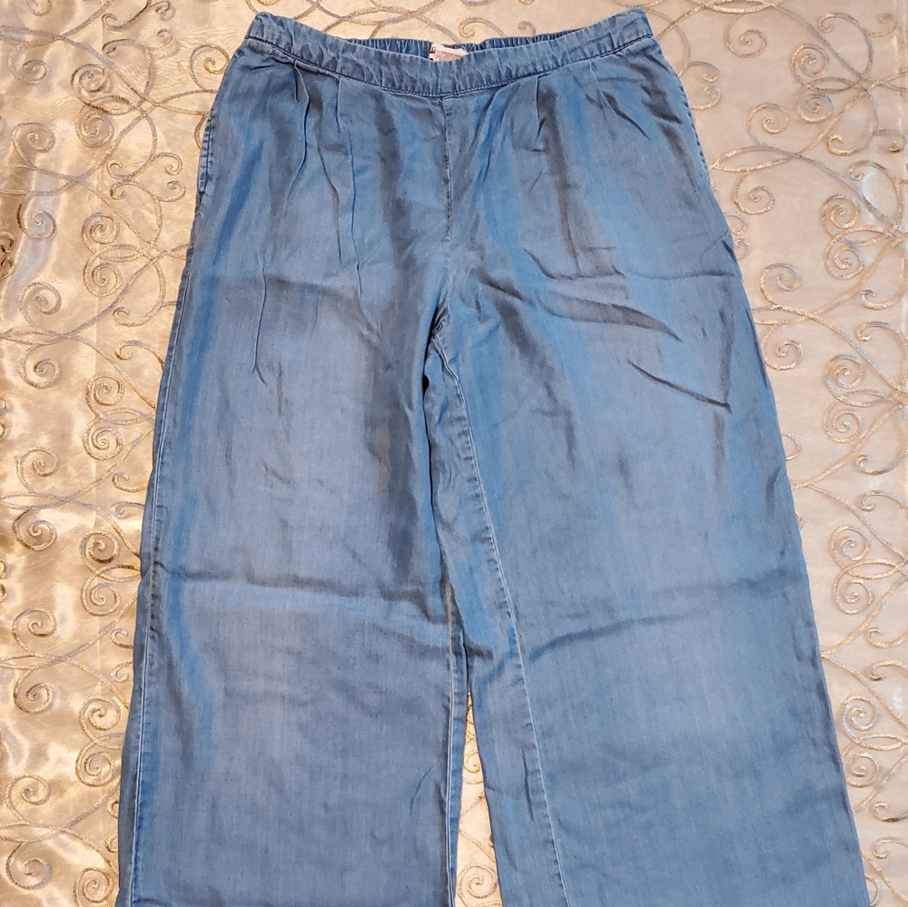 Women's Wide Leg Pants - Picture 2 of 9